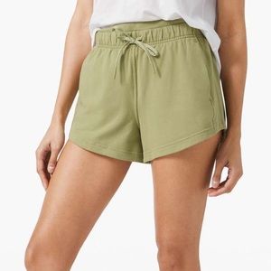 Lululemon Inner Glow High-Rise Short 3" - Vista Green